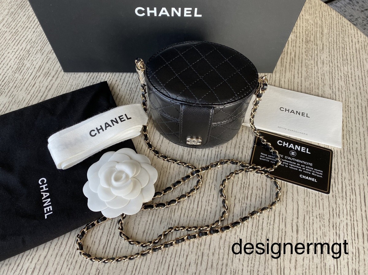 NIB 100%AUTH CHANEL 21B Black Lambskin Mini Vanity Bag With Chain