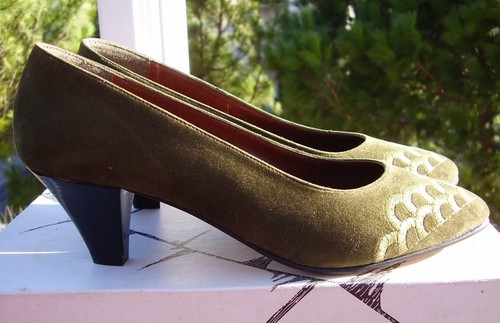 SCARPE VELLUTO VERDE RICAMATO DONNA VINTAGE n.37 - UK 4 perfette abito  tirolese | eBay