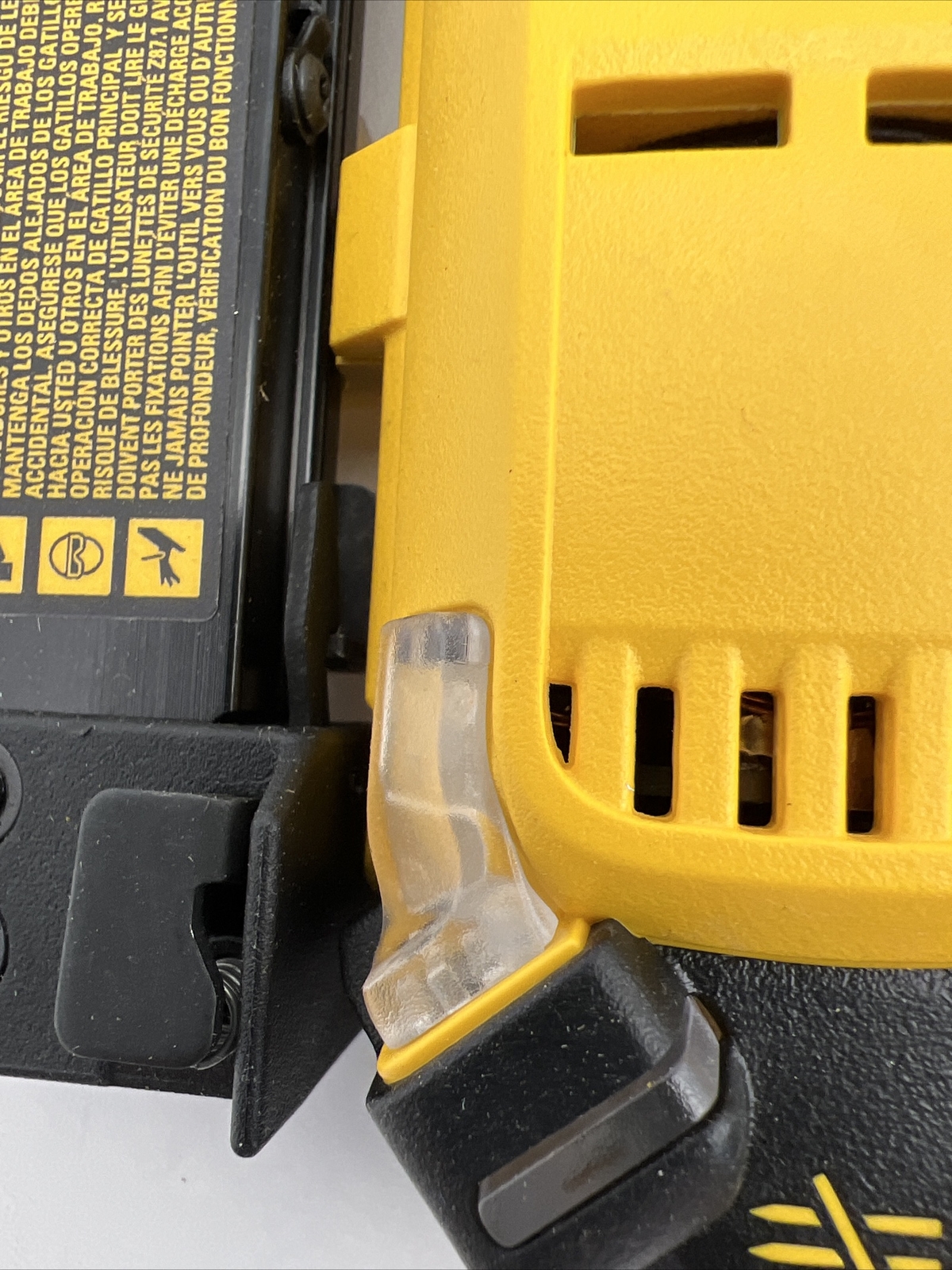 DEWALT 20V MAX 23 Gauge Pin Nailer Cordless DCN623B Tool Only (OB