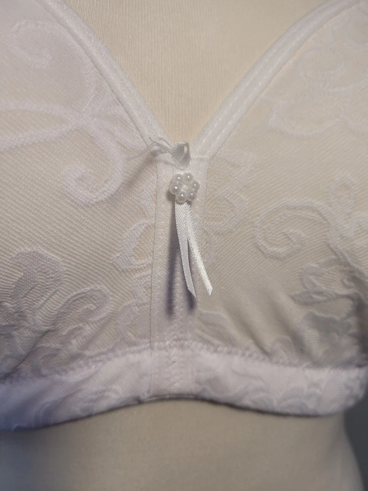 Sujetador 34C Blanco Sin Aros Sin Acolchado Suave Copa Confort Correas QX930 de Lunaire Nuevo con Etiquetas Foto 2 de 4