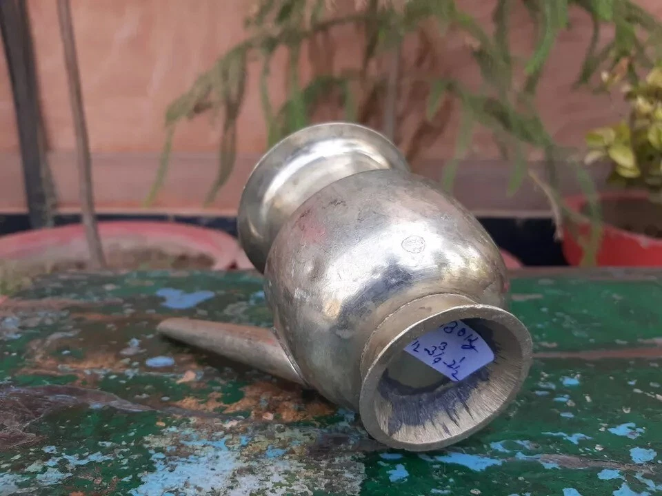 Olla Abhisheka de agua con leche de la deidad del templo jainista de plata alemana de colección Foto 4 de 4