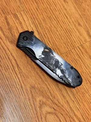 The Master Chief  Halo Spring Assisted Open Pocket Knife9 pick Only 1 Of 2