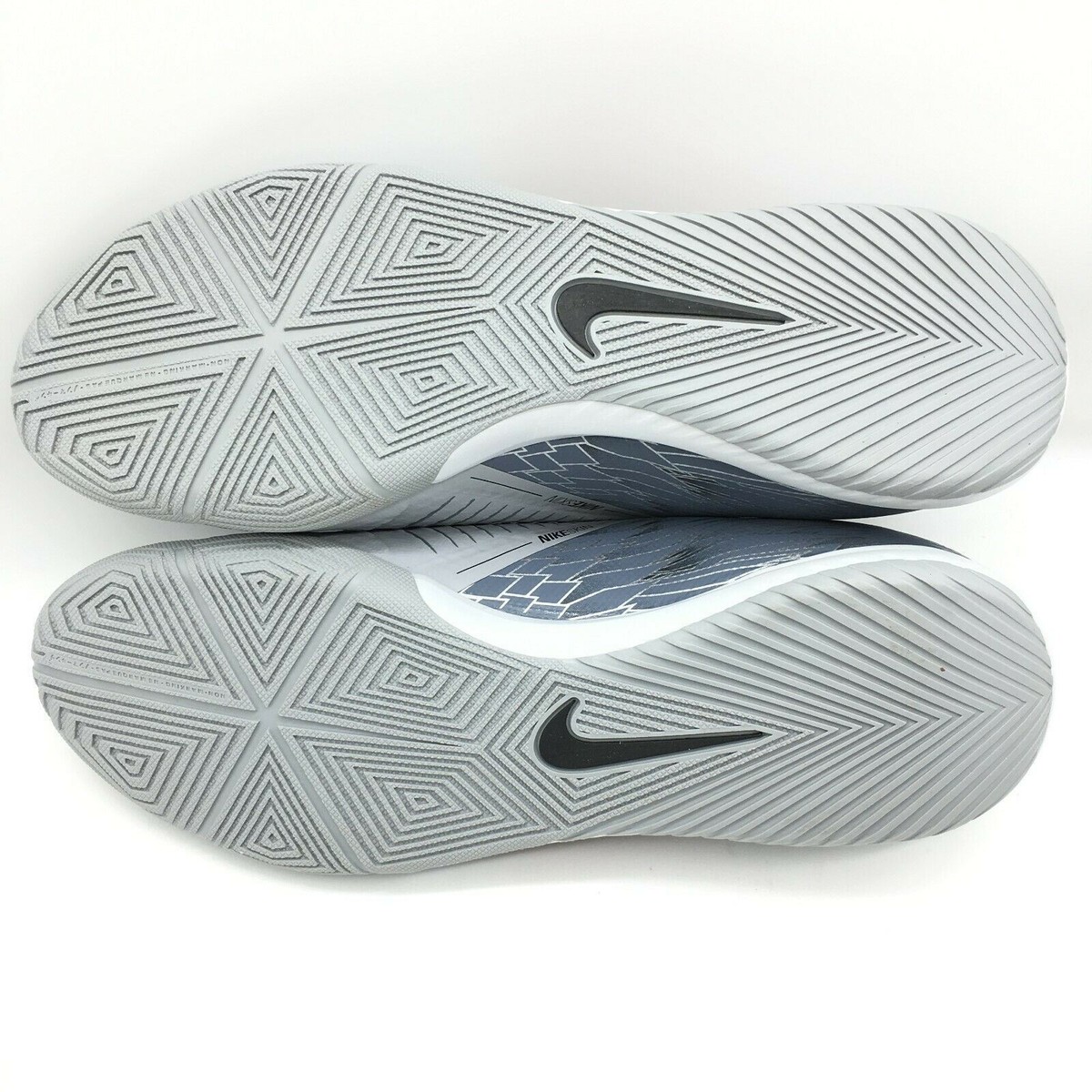 MENS NIKE PHANTOM VENOM ACADEMY IC INDOOR SOCCER SHOES SILVER