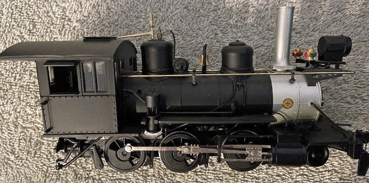 Bachmann Spectrum 25299 On30 2-6-0 Steam Locomotive and