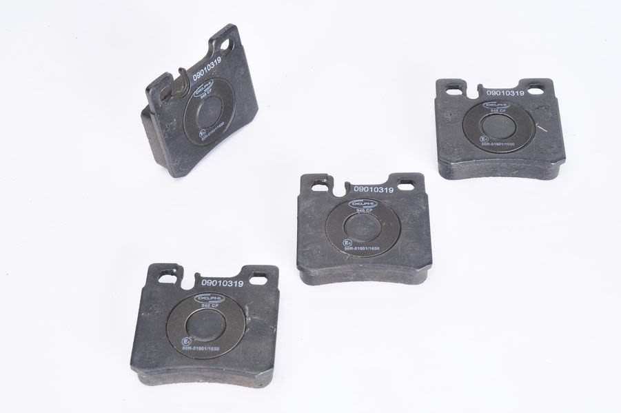 Plaquettes de freins arrière Delphi LP946 pour voyager serein en Mercedes W201