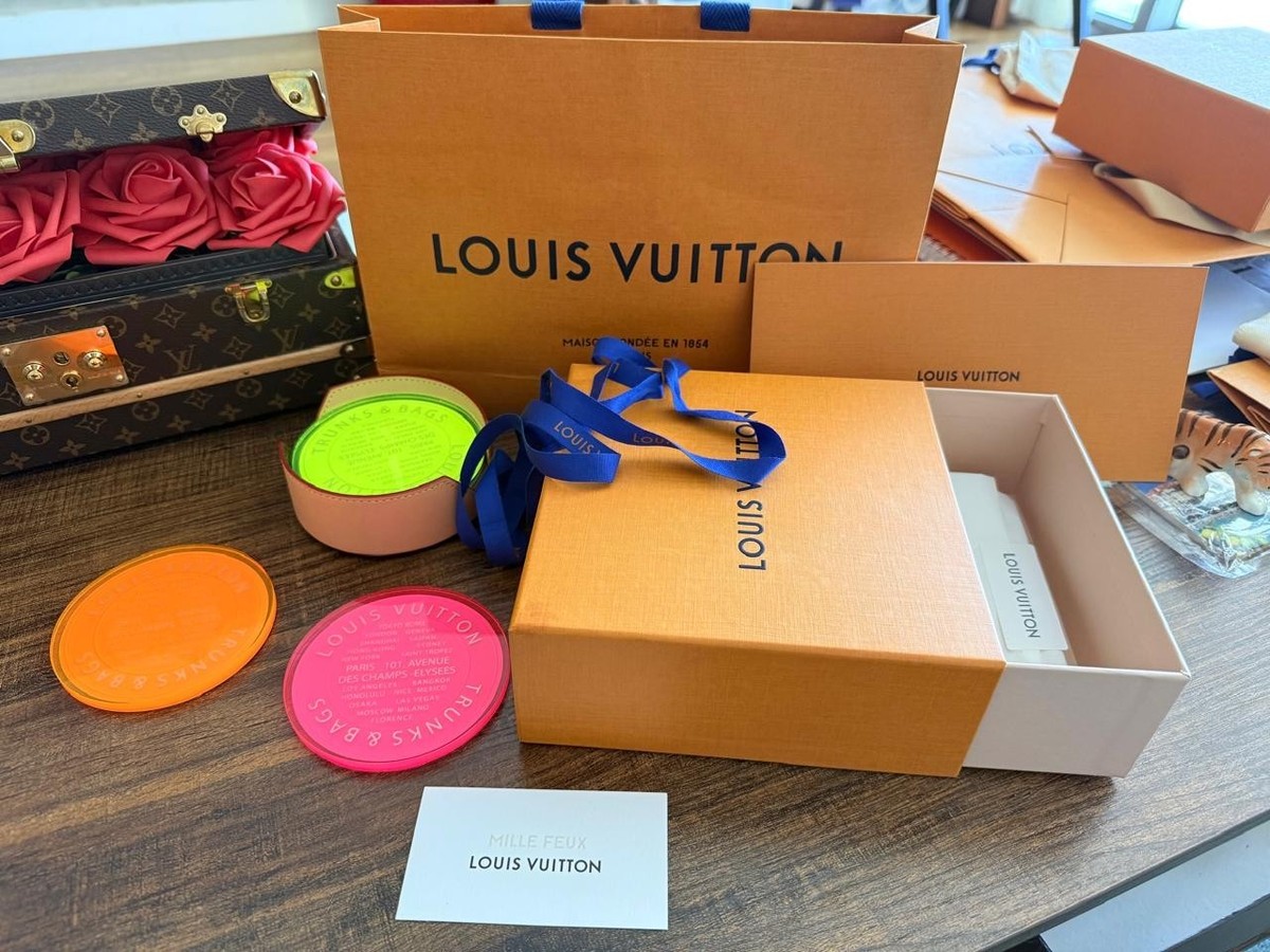 Louis Vuitton モノグラム コースター 6枚セット Louis Vuitton Coaster Gift Set 6 Neon Leather Monogram Fluo