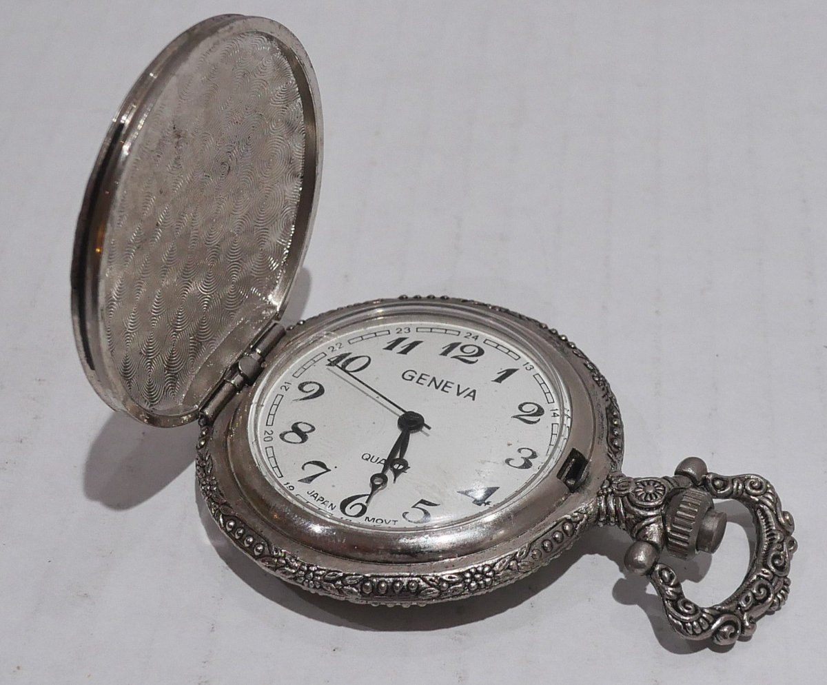 Mercedes Benz 1903 Mercedes-Simplex 60 HP quartz pocket watch VINTAGE GENEVA 1903 MERCEDES POCKET WATCH Untested | eBay main image 2
