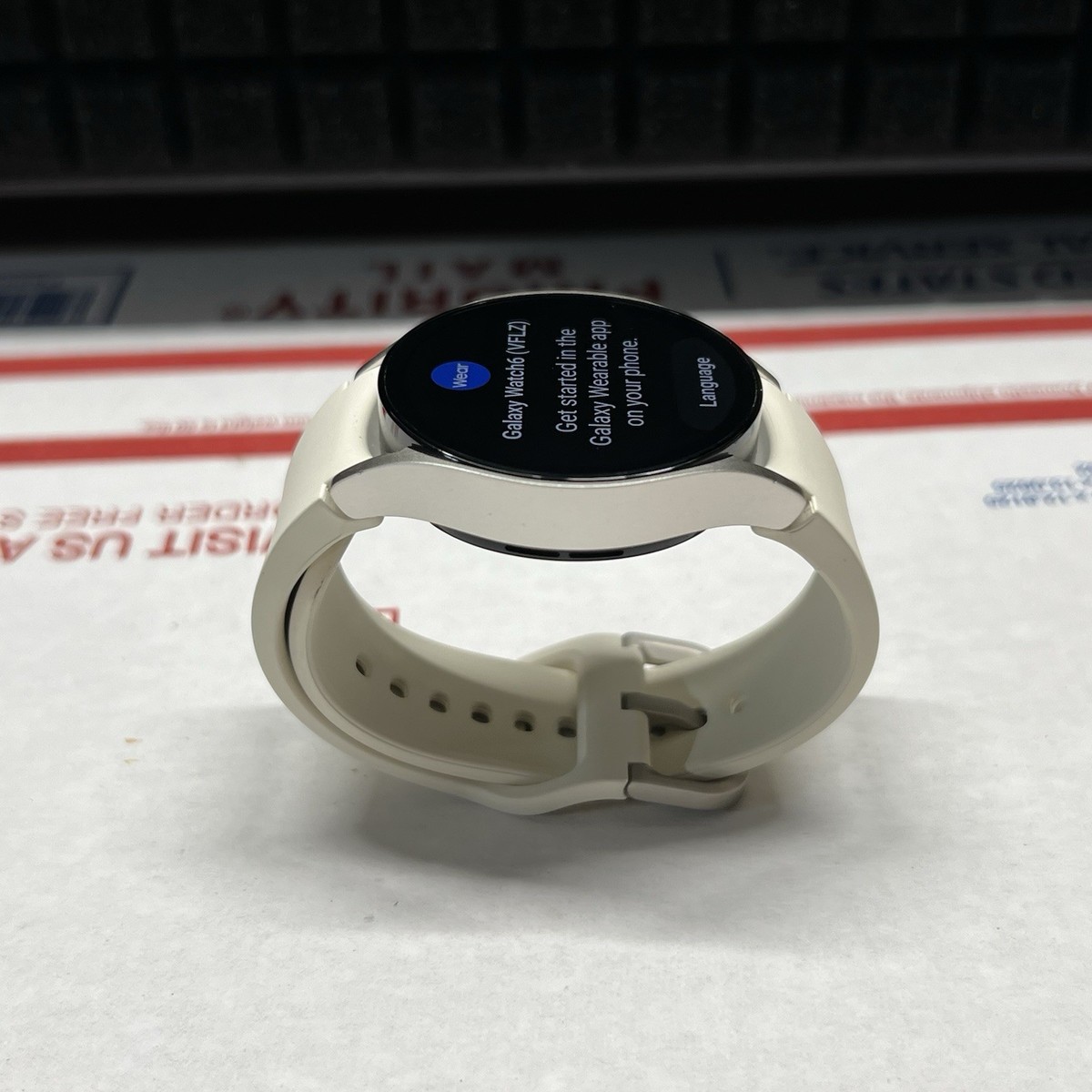 Samsung Galaxy Watch 6 SM-R930 40mm Gold Aluminum Case with Samsung Galaxy Watch 6 SM-R930 40mm Gold Aluminum Case with