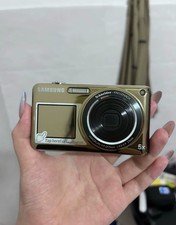 Samsung ST600 Dual-Screen Digital Camera 14.2MP 5x Optical Zoom Built-in Flash