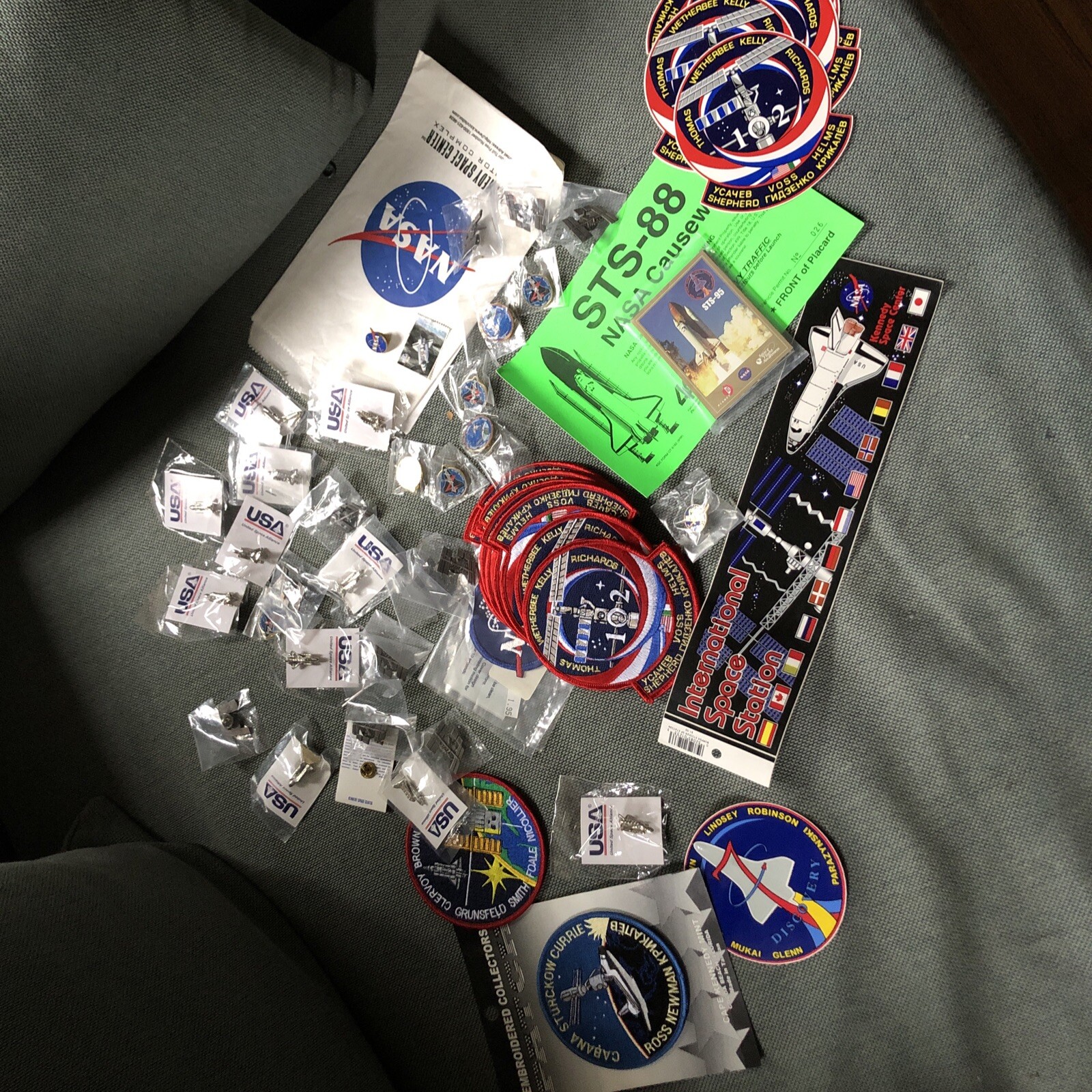 Nasa'S Curiosity Rover Uncovers Mars'S Watery Secrets On Gediz Vallis Ridge 14 So Much Nasa Memorabilia! Patches, Pins, Stickers, Trading Cards! 54 Items!