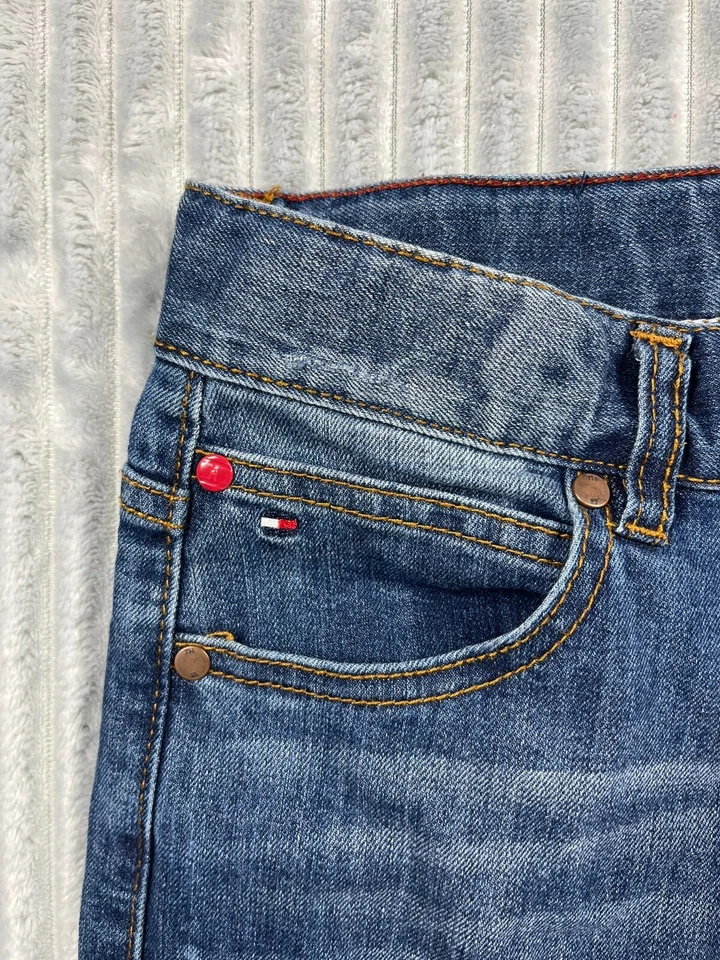 Tommy Hilfiger Jeans Youth 14 Revolution Slim Distressed Medium Wash Denim 28x28 - Image 2 of 4