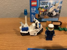 lego city police car and crook pursuit 60041 and 30352