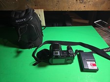 Sony Cyber-Shot DSC-H7 8.1MP Digital Point  Shoot Camera With Camera Bag Works