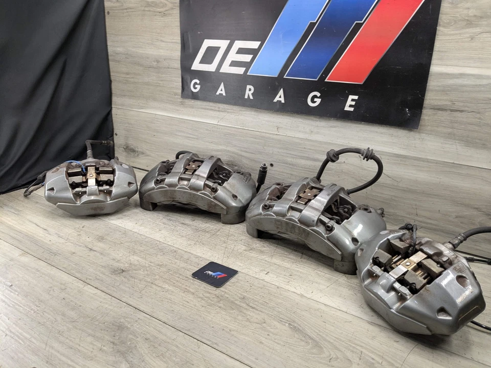 Juego de pinzas de freno delanteras traseras izquierda derecha OEM BMW E82 E88 135 M-SPORT BREMBO Foto 2 de 4