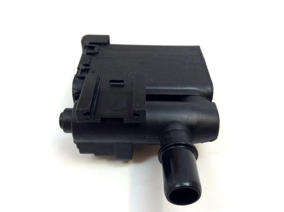 Electroválvula de ventilación de bote de emisiones de evaporación de vapor Chevrolet ACDelco OEM 15759044 Foto 3 de 4