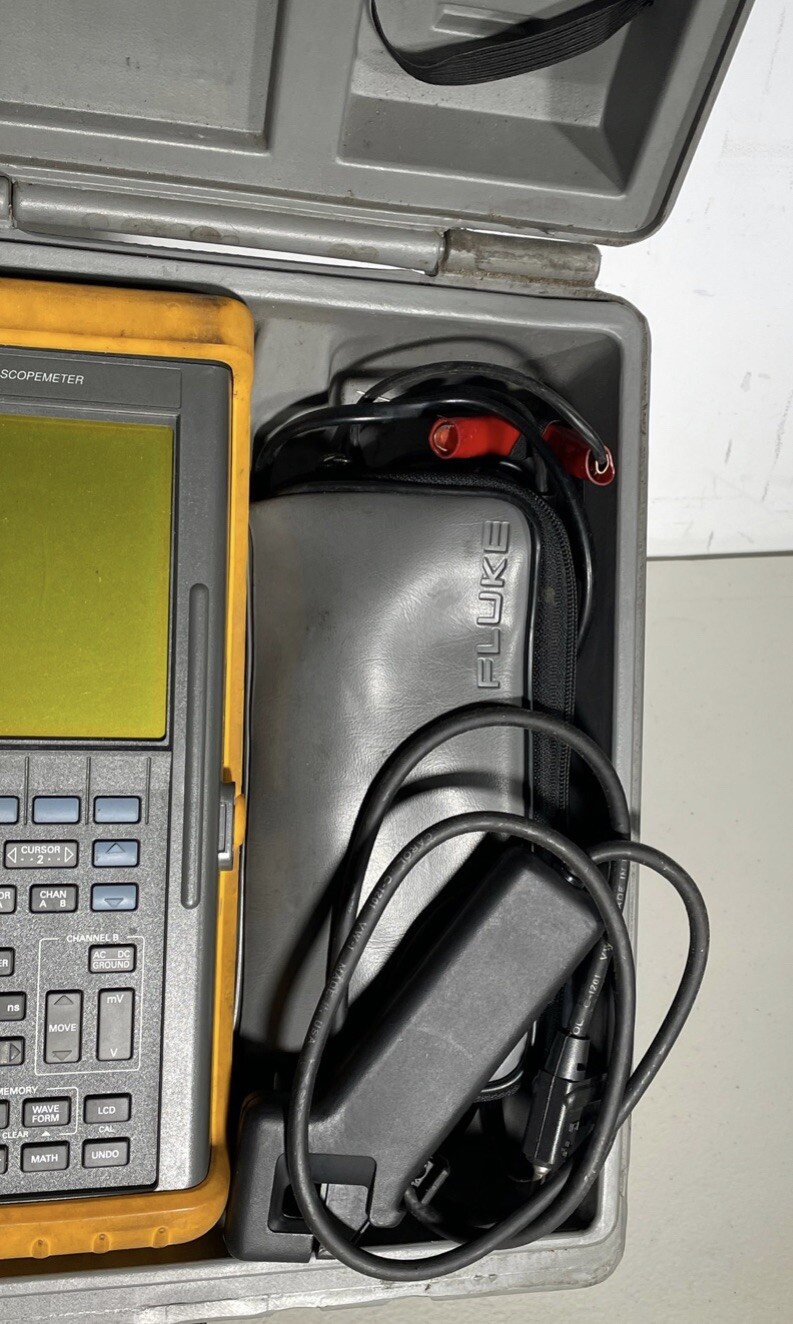 Fluke 97 Auto Scopemeter Dual Trace 50 MHz Handheld Oscilloscope