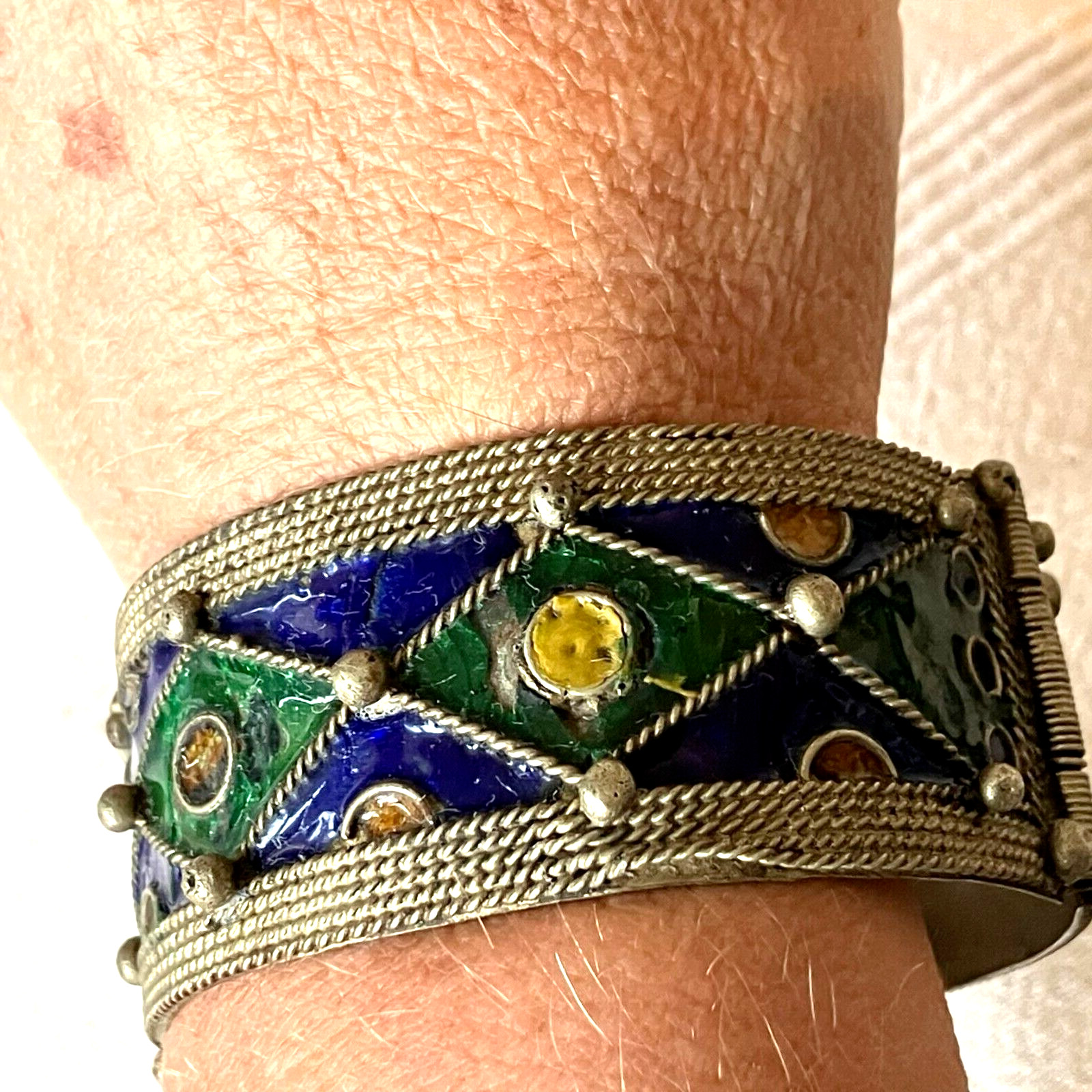 Moroccan Berber silver hinged bangle handmade met… - image 2