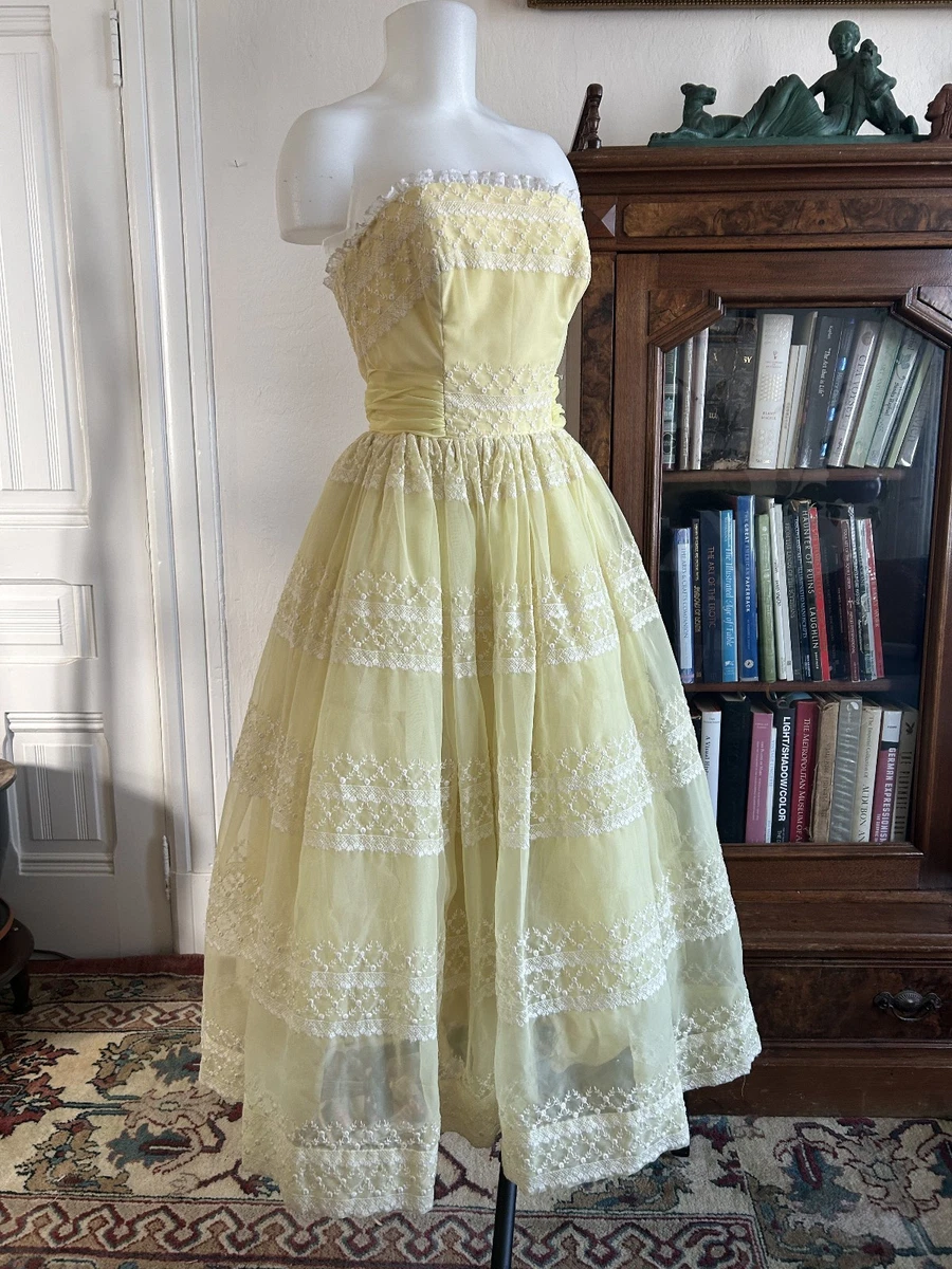 green emerald velvet dress SWEET LINDA VINTAGE PROM DRESS main image 1