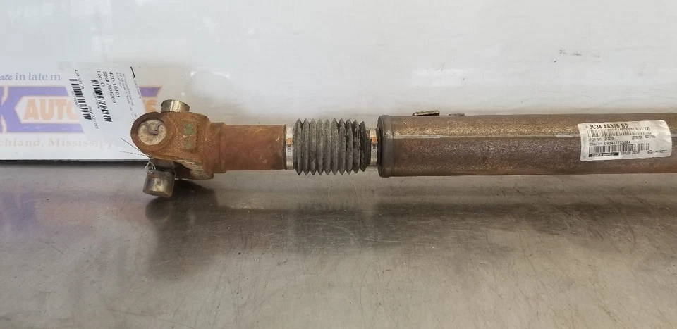 24 FORD F250 SUPER DUTY 4X4 FRONT DRIVE SHAFT - Image 2 of 4