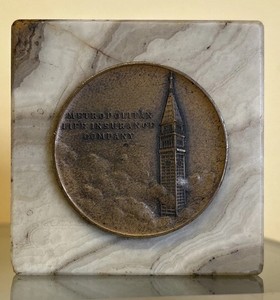 Metropolitan Life Ins. Co Bronze Medallion Paperweight Souvenir