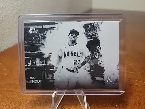 Topps Black & White 2025 Mike Trout #106-SP Short Print Angels