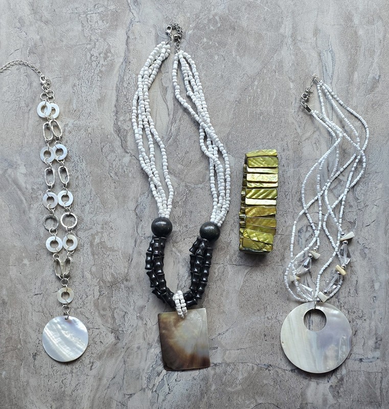 JEWELRY LOT VTG -MOD BEADED NECKLACE SHELL + MOP BRACELET GLASS BEADS BEACH BOHO
