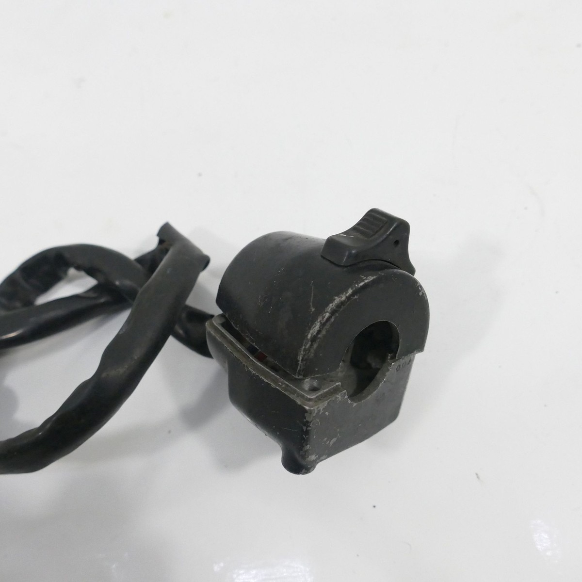 Kawasaki Z 250/400/440 Handlebar Switch Left 008 Lower Fairing