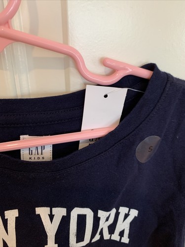 NWT GAP KIDS GIRLS T-SHIRT TOP LOGO Flip Sequins! Navy size S New York Apple - Picture 6 of 8