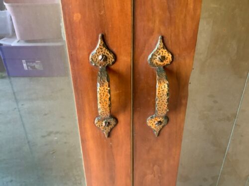 Solid wood Rifle Cabinet (6 Gun) - Picture 3 of 10