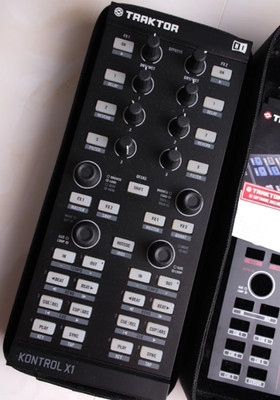 1pcs NI TRAKTOR CONTROL X1 DJ Controller