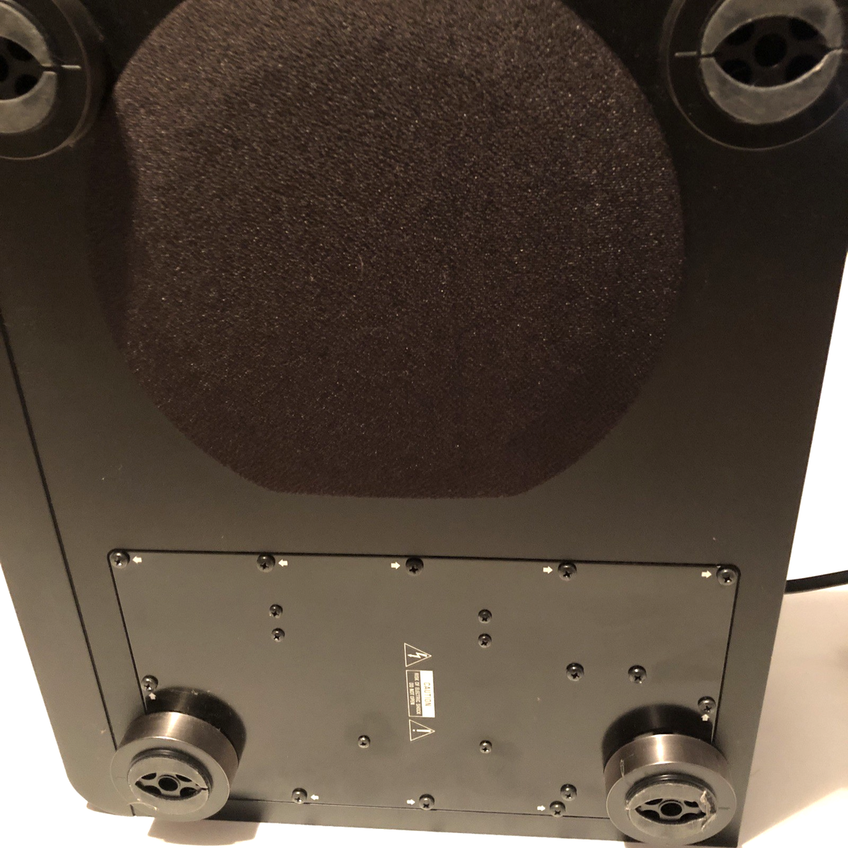 Yamaha YST-FSW150 Powered Subwoofer Compact Home Theater Bass