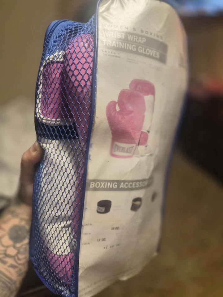 Pro Style Pink Boxing Training Gloves Everlast 12oz Women - Image 2 of 2