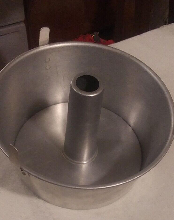 Vintage MIRRO Angel Food Cake Pan 10" Round 2 Pc Aluminum Bundt 5394M