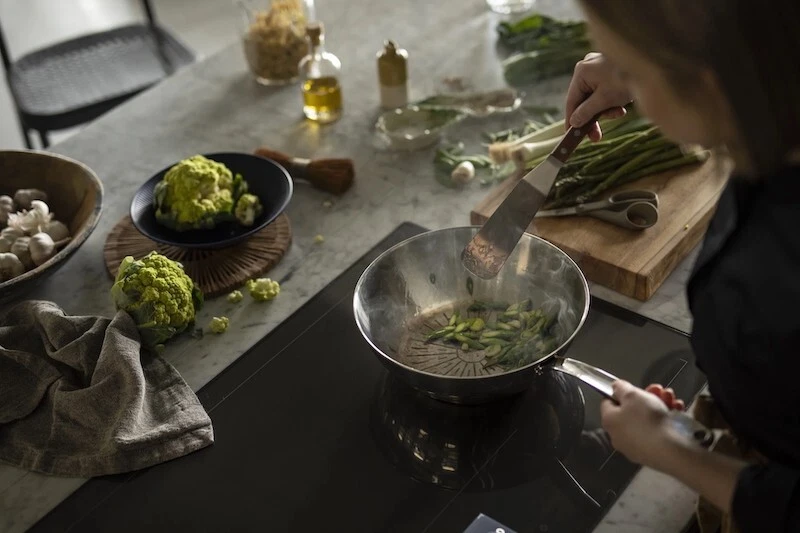 FISKARS ALL STEEL PURE WOK PAN DIAMETER 28 CM, WOK PAN, PAN, NEW - Picture 7 of 9