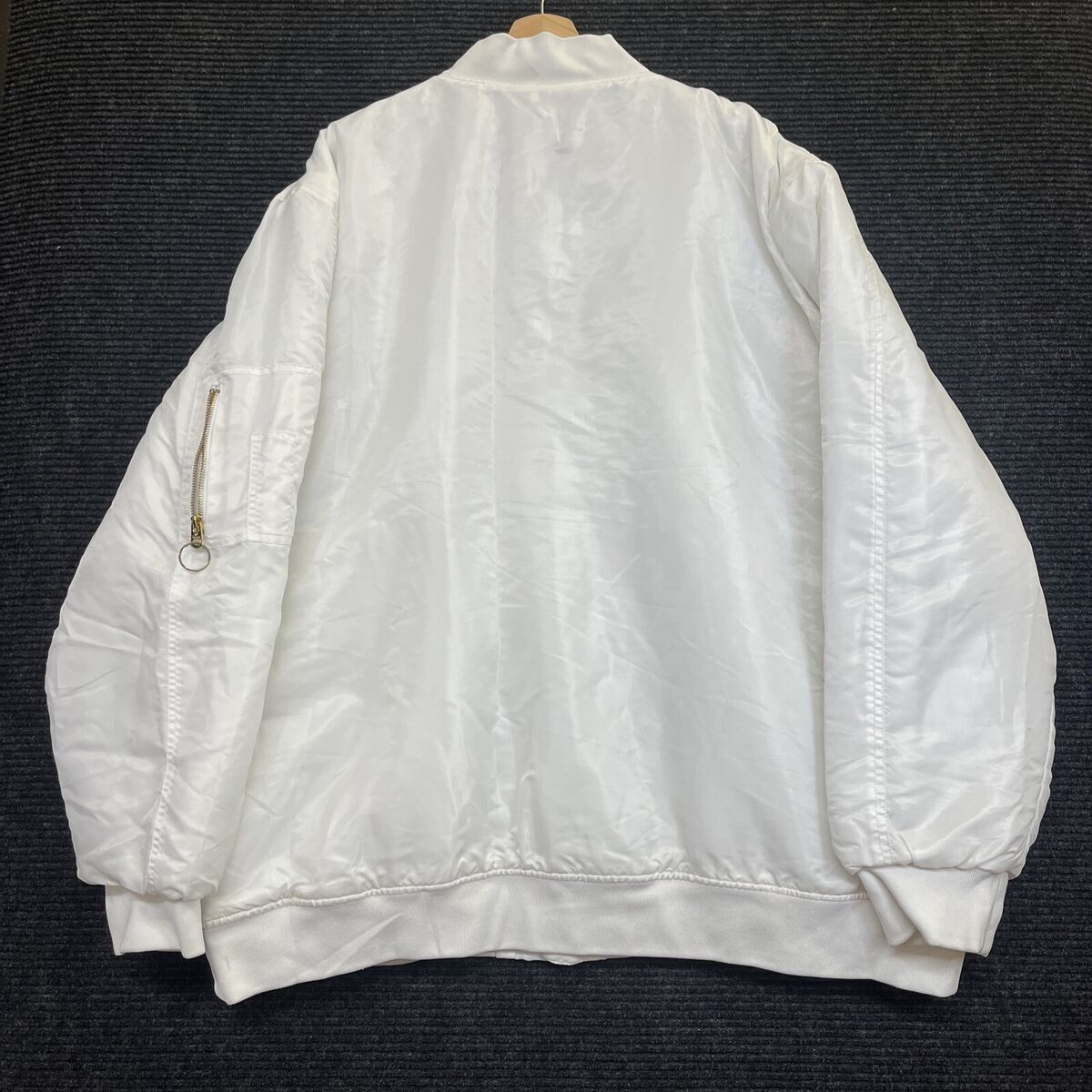 s-l1200.jpg s-l1200.jpg
