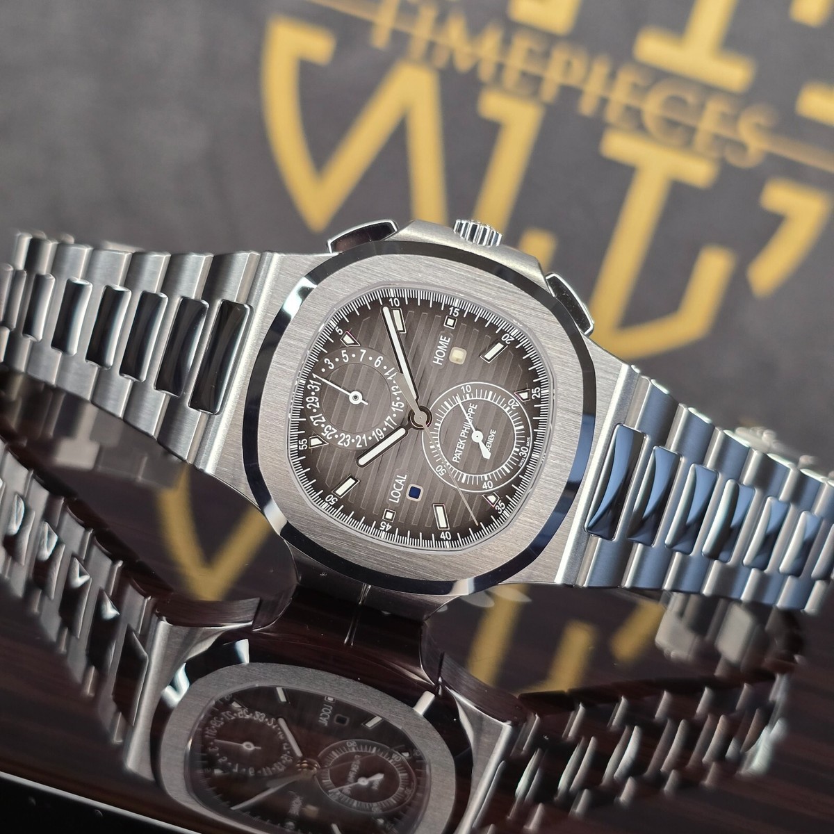 MINT PATEK PHILIPPE NAUTILUS TRAVEL TIME 5990/1A-001