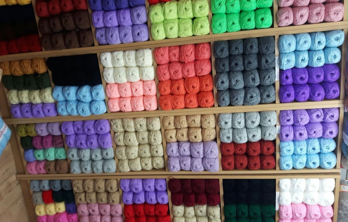 WHOLESALE JOB LOT 50 balls of hand knitting WOOL yarn SALE NEW FABULOUS 100g