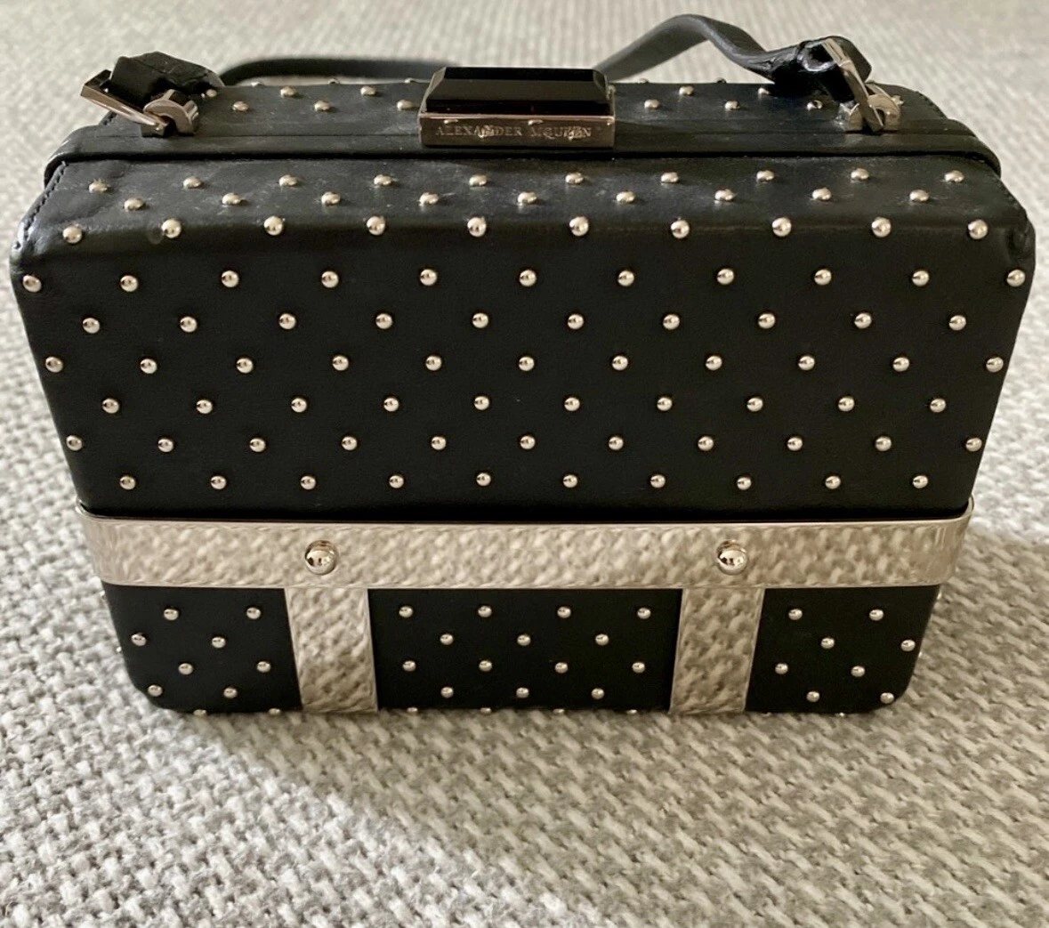 Alexander McQueen — Alexander McQueen box bag