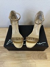 BETSEY JOHNSON Womens Gold Rhinestone Mari Round Toe Block Heel Sandals 6.0 W