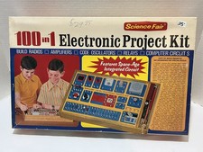 Vintage 100 in 1 Science Fair Electronic Project Kit Tandy Corp.