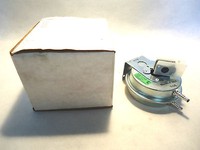 In Box Tridelta Fs6702-1373 Hq1008045tr Pressure Switch In Box Tridelta Fs6702-1373 Hq1008045tr Pressure Switch