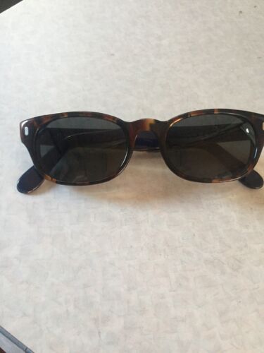 Admin Breathing Calm Tommy Hilfiger sunglasses TH – 4S USA made | eBay