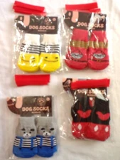 DOG SOCKS NON SKID 4 PAIRS NEW WIT TAGS SIZE LARGE SEE BELOW :C24-1