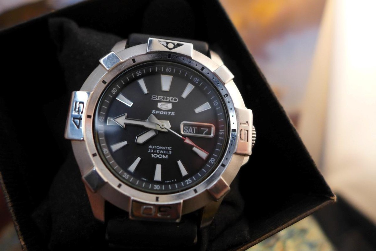 SEIKO セイコー5スポーツ メンズ 時計 7S36-05B0 seiko 5 sports automatic 23 jewels 100m 7S36-05B0 Silver