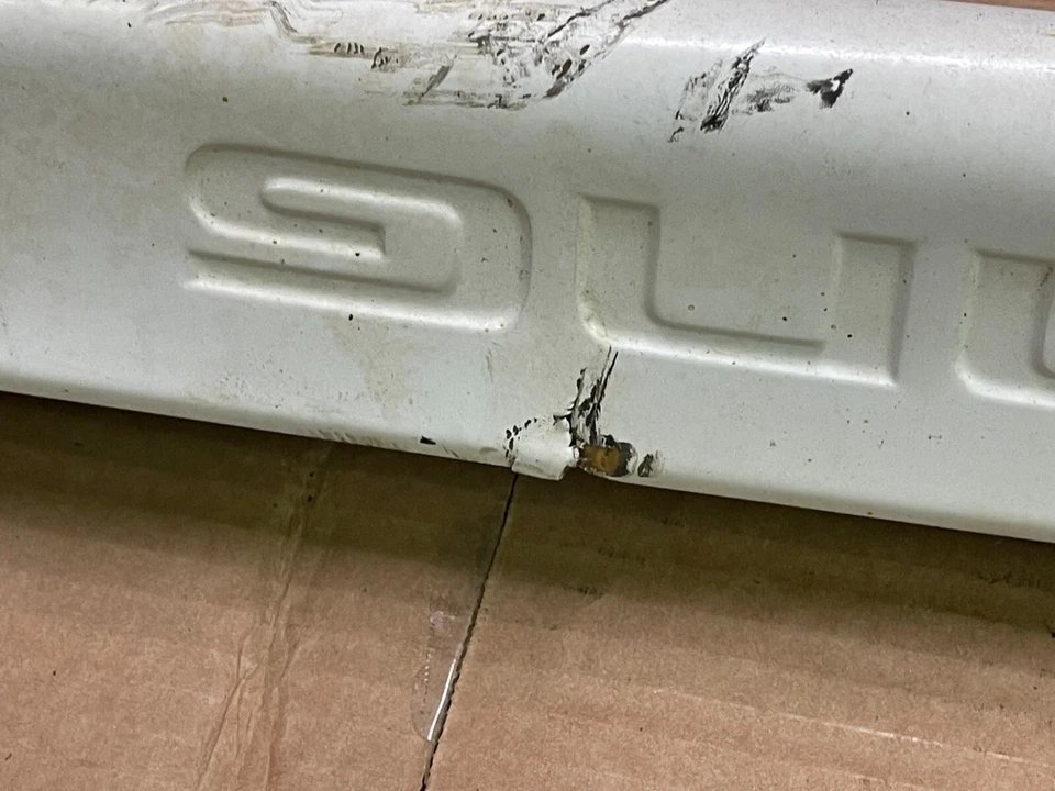 87-93 福特野马 GT 侧裙地面效果摇杆面板乘客 GFX 原始设备制造商 — 第 4/4 张图片