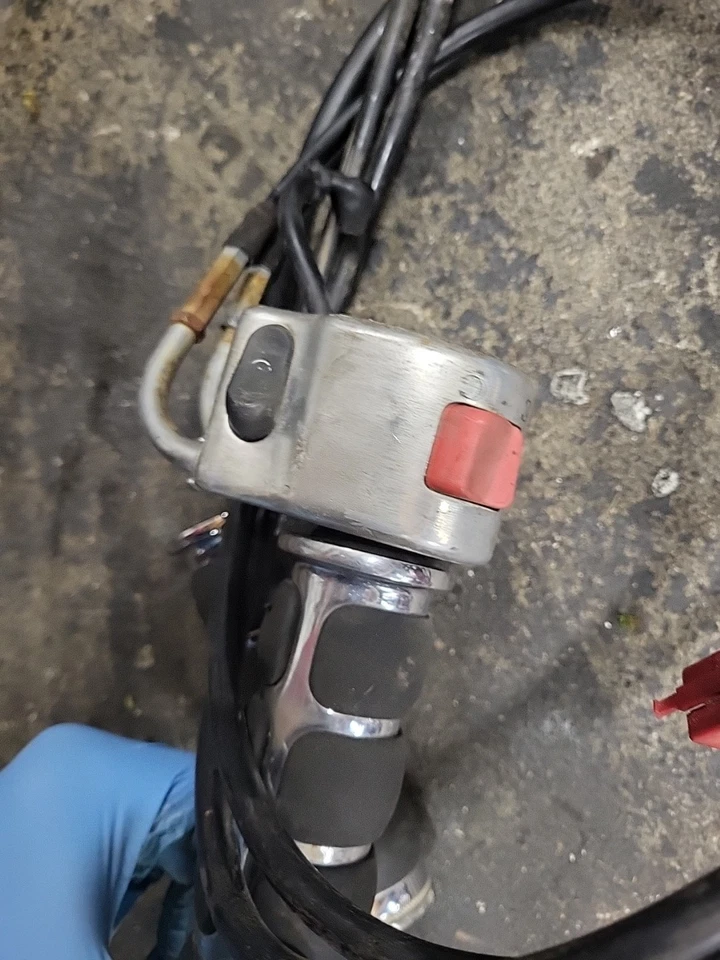 2001 Kawasaki Vulcan 1500 Classic VN1500 interruptor guidão direito acelerador 96 04 - Imagem 2 de 4