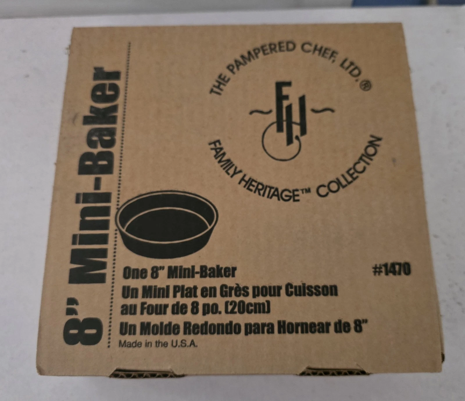 The Pampered Chef 8" Inch Mini Baker