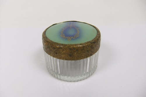 Small Vintage Powder Jar - Picture 2 of 10