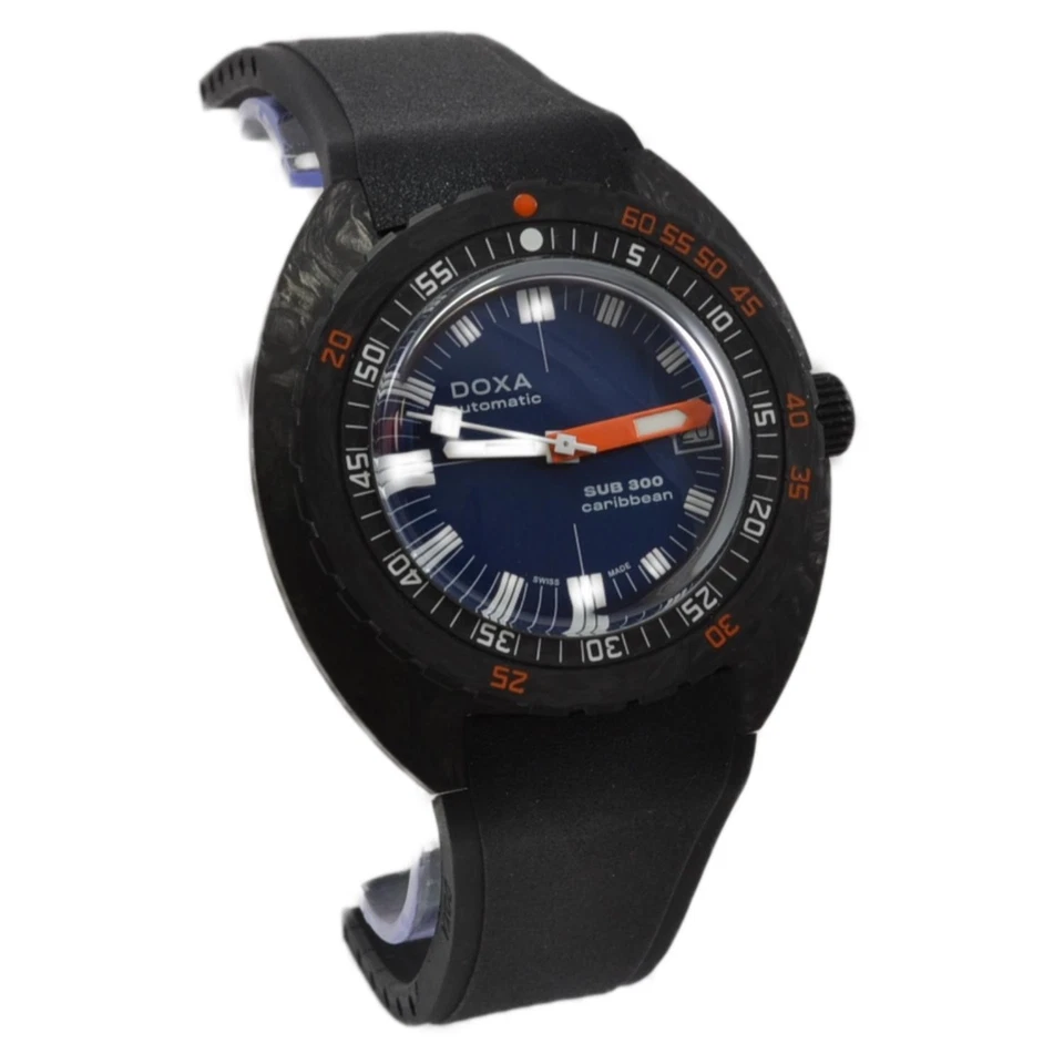 DOXA 822.70.201.20 Store Display 9.5 out of 10 SUB 300 Carbon Caribbean Watch 