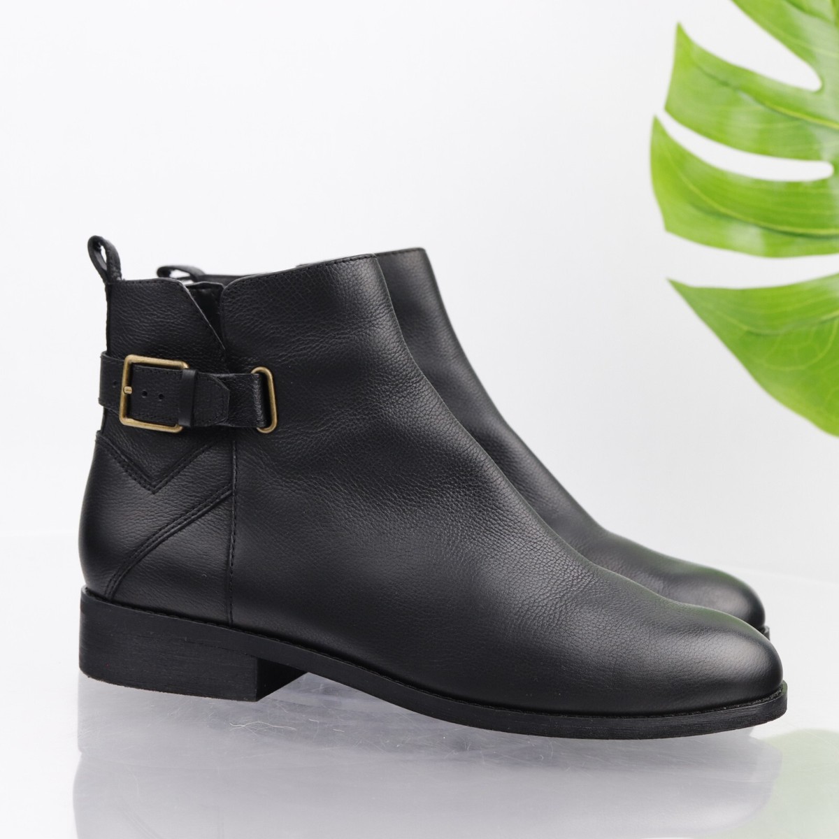 Cole Haan Womens Hollyn Boot Size 10 Black Leather Bootie  display picture 2